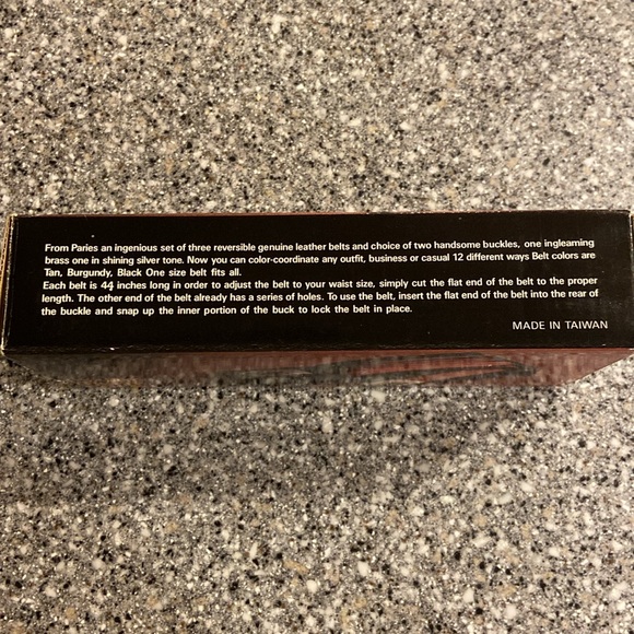 Vintage leather belt set with interchangeable buckles and straps - Picture 3 of 3